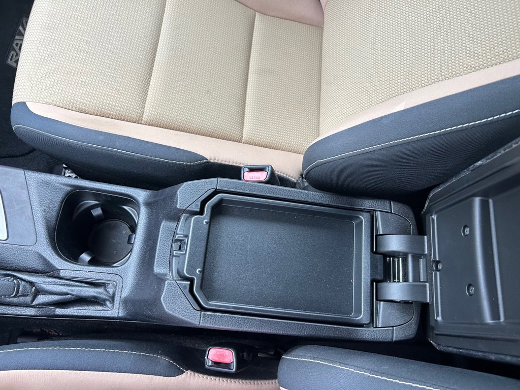 Used 2017 Toyota RAV4 XLE FWD image 21