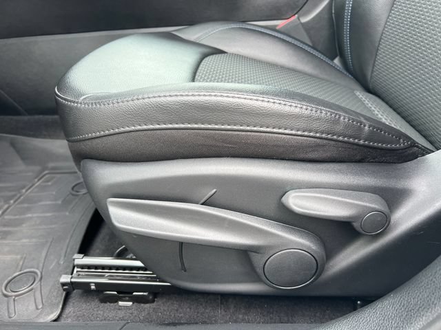 Used 2023 Jeep Compass Latitude AWD/4WD image 12