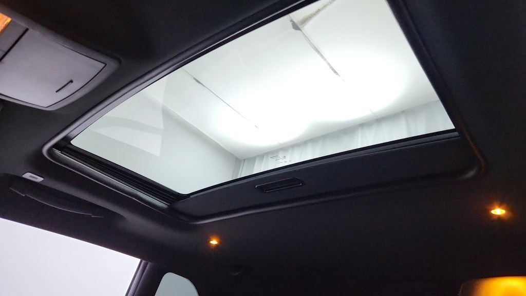 Used 2023 Dodge Challenger SRT Hellcat Redeye w/ Quick Order Package 27M image 17