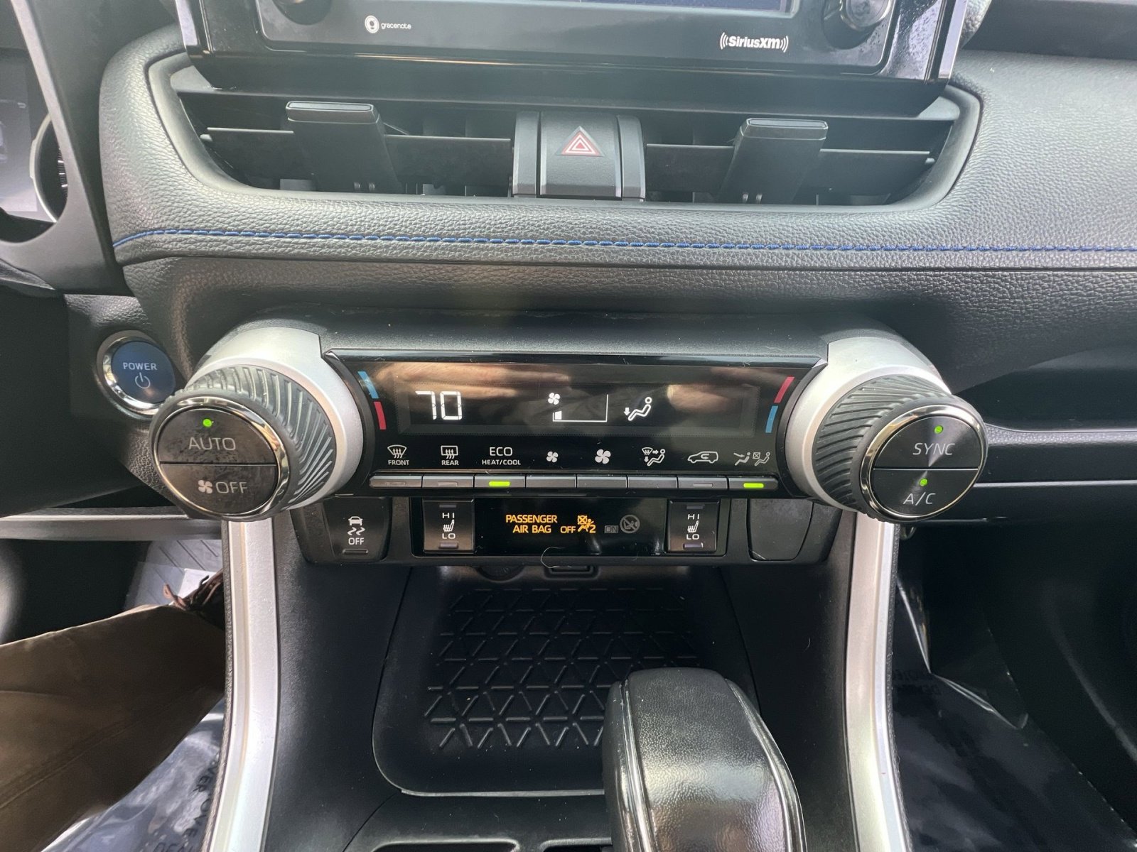 Used 2022 Toyota RAV4 SE w/ Convenience Package image 20