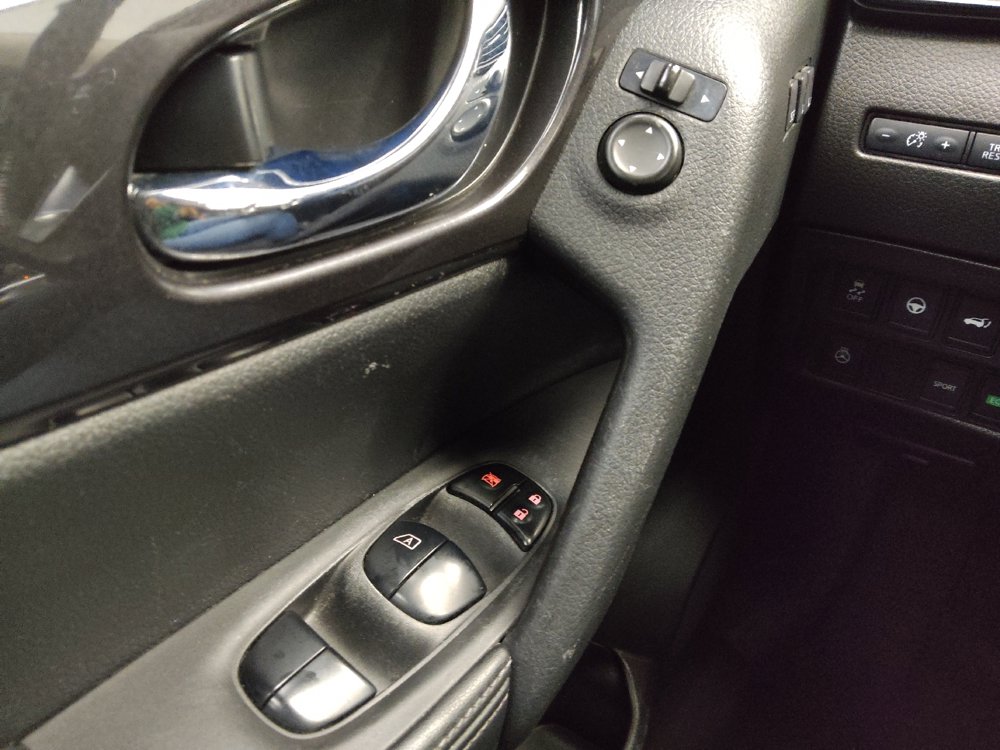 Used 2020 Nissan Rogue SV w/ Sun & Sound Touring Package FWD image 27