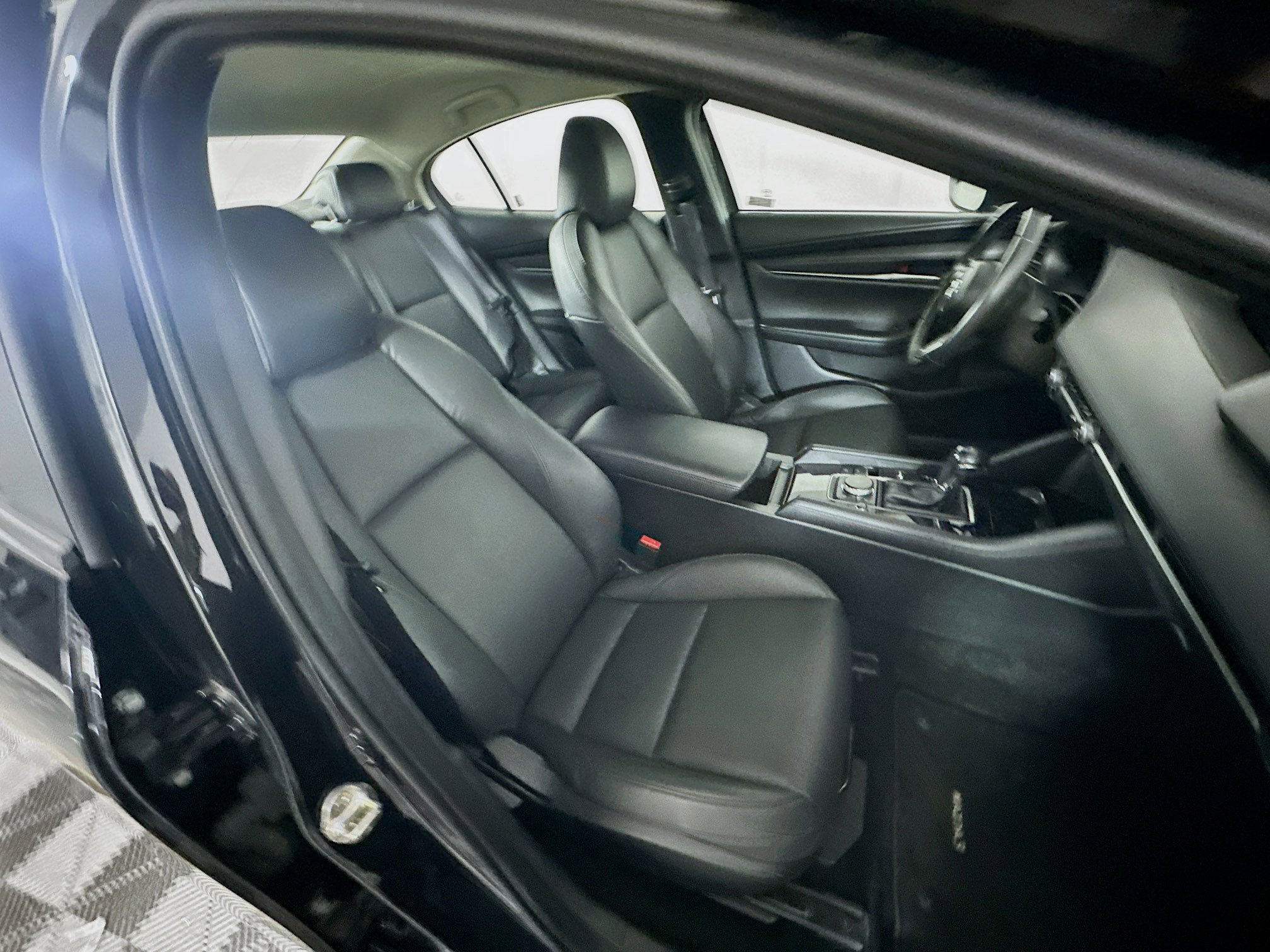 Used 2024 MAZDA MAZDA3 s image 29