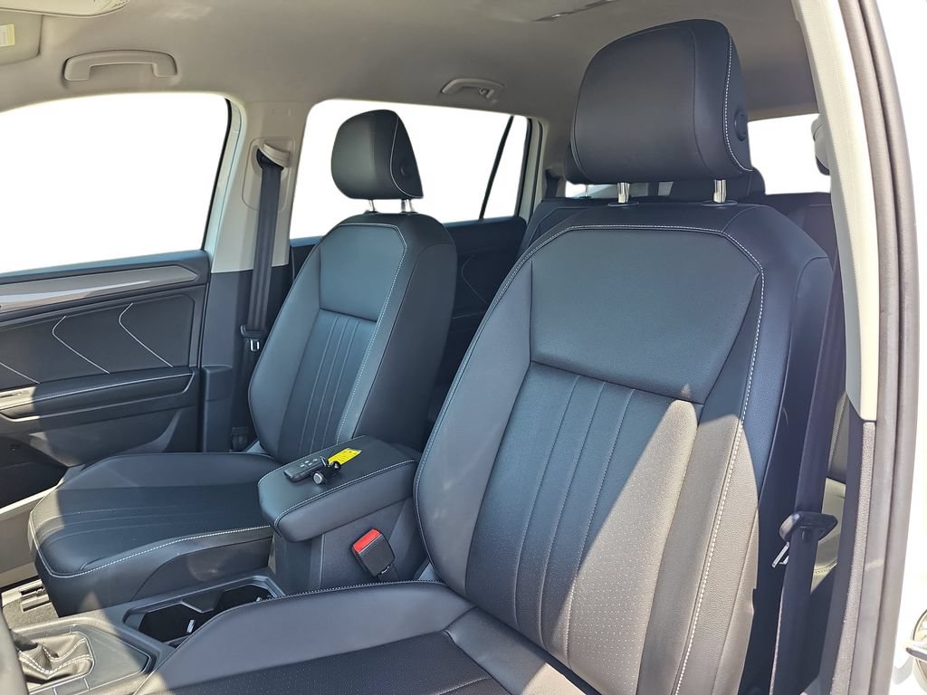 Used 2023 Volkswagen Tiguan SE FWD image 15