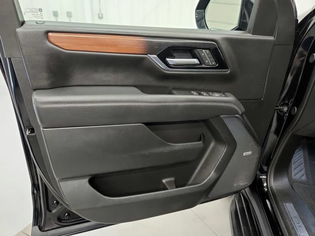 Used 2025 GMC Yukon XL Denali AWD/4WD image 21