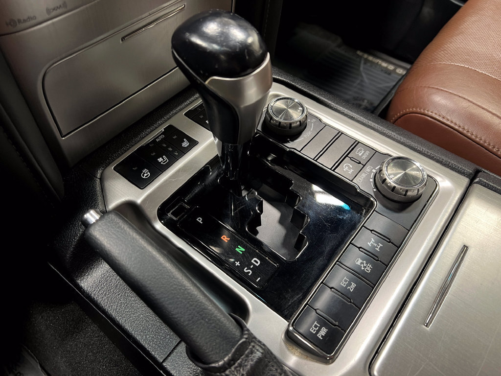 Used 2019 Toyota Land Cruiser AWD/4WD image 32