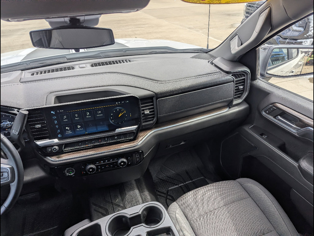 Used 2024 Chevrolet Silverado 1500 RST w/ Rally Edition AWD/4WD image 27