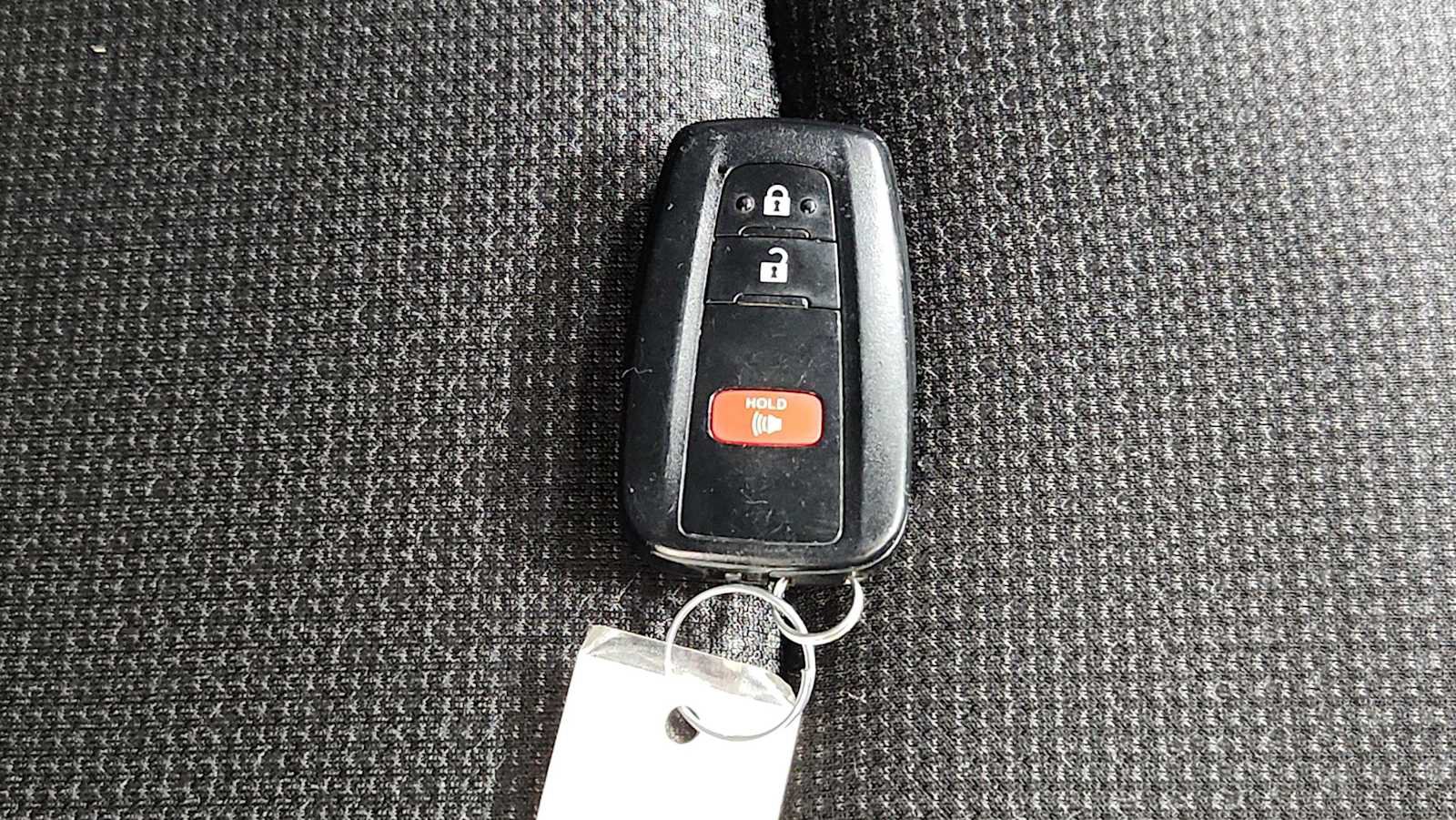 Certified 2021 Toyota Prius LE AWD/4WD image 31