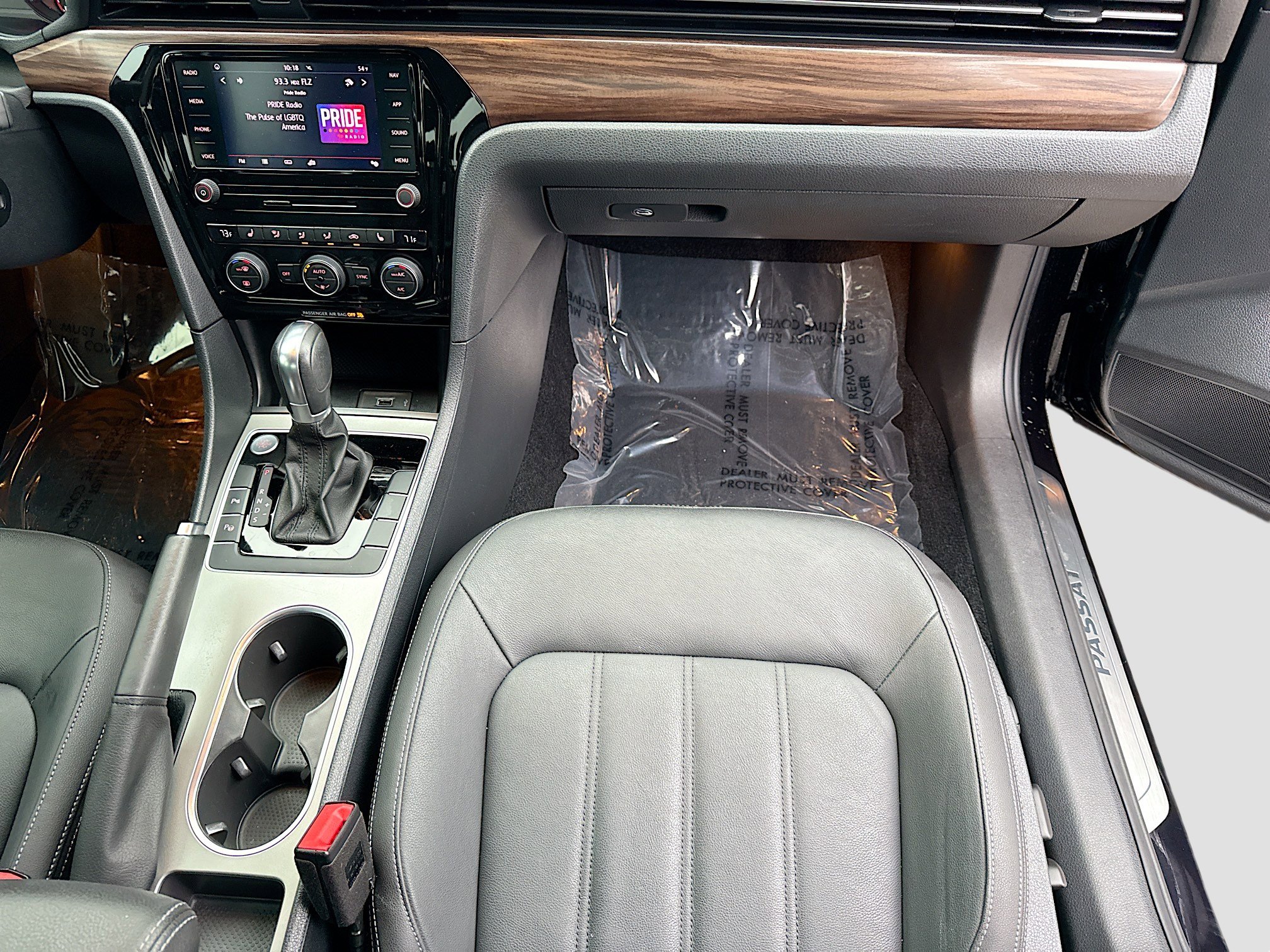 Used 2020 Volkswagen Passat 2.0T SEL image 17