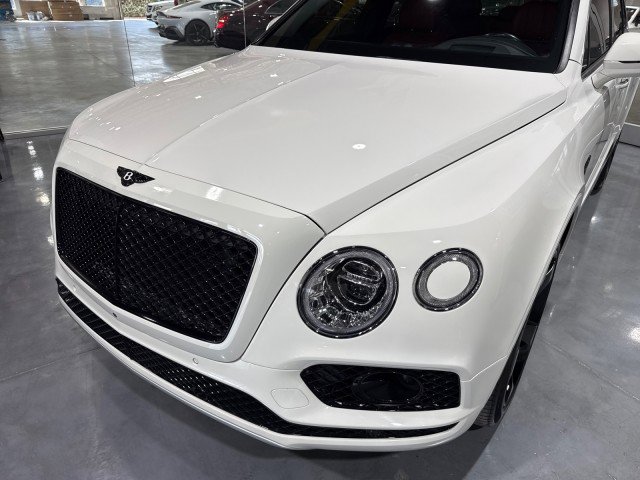 Used 2018 Bentley Bentayga image 30