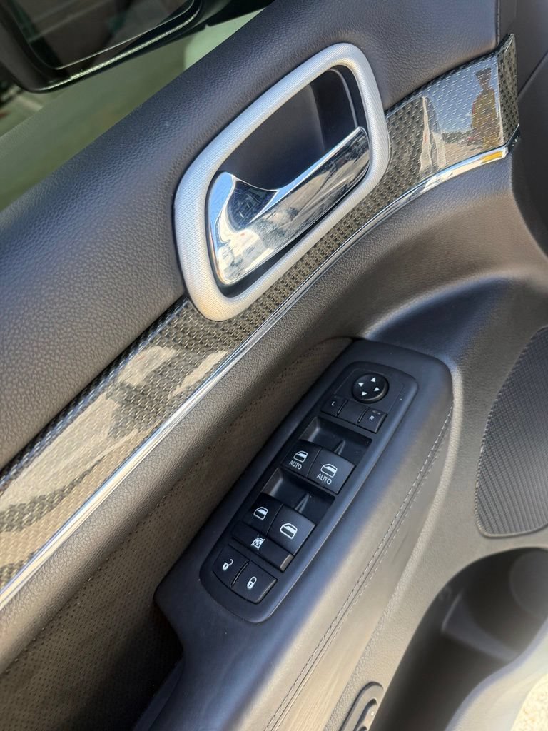 Used 2021 Jeep Grand Cherokee SRT w/ Trailer Tow Group IV AWD/4WD image 10