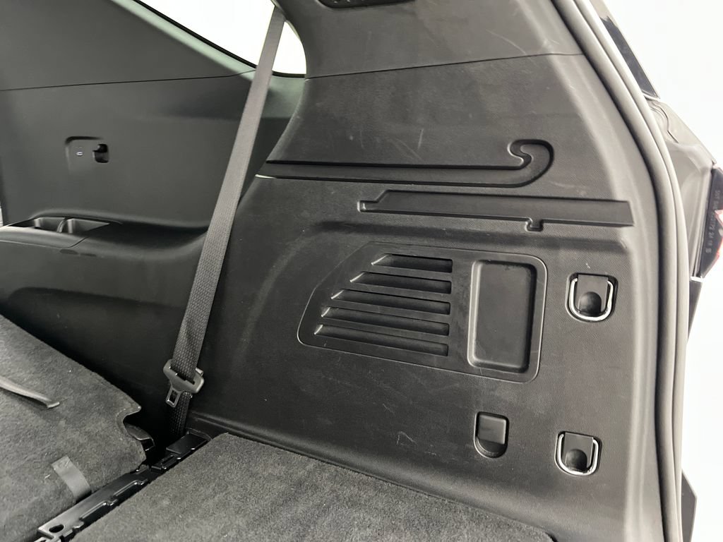 Used 2024 Chevrolet Traverse LT FWD image 48