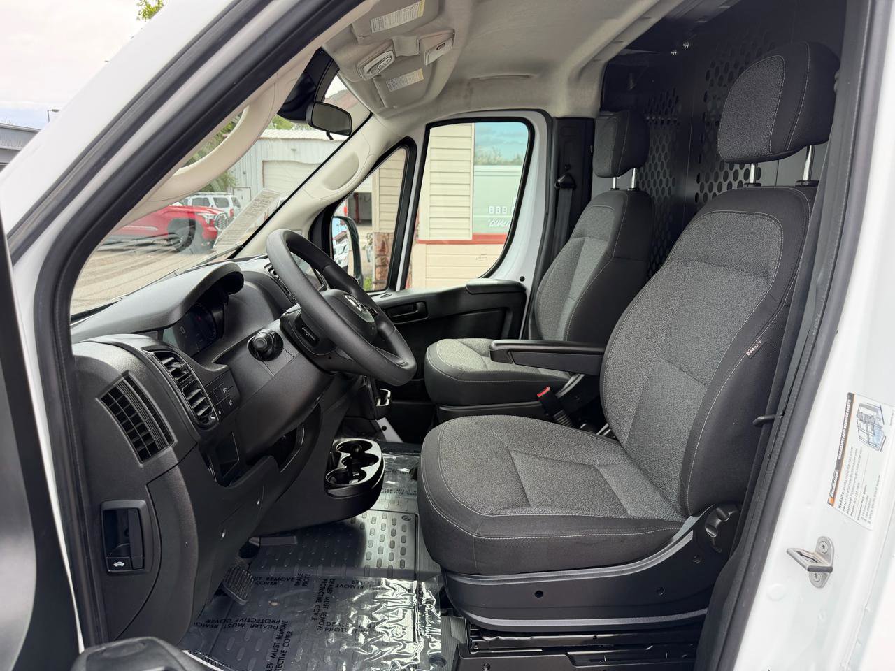 Used 2025 RAM ProMaster 2500 w/ U-Haul Equipment Group FWD image 11