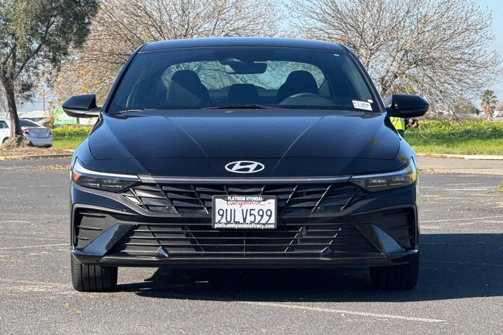 Used 2025 Hyundai Elantra SEL image 6