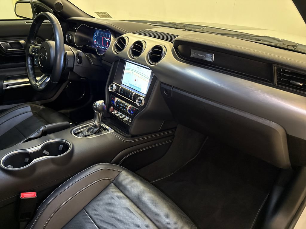 Used 2022 Ford Mustang GT Premium w/ Equipment Group 401A RWD image 16