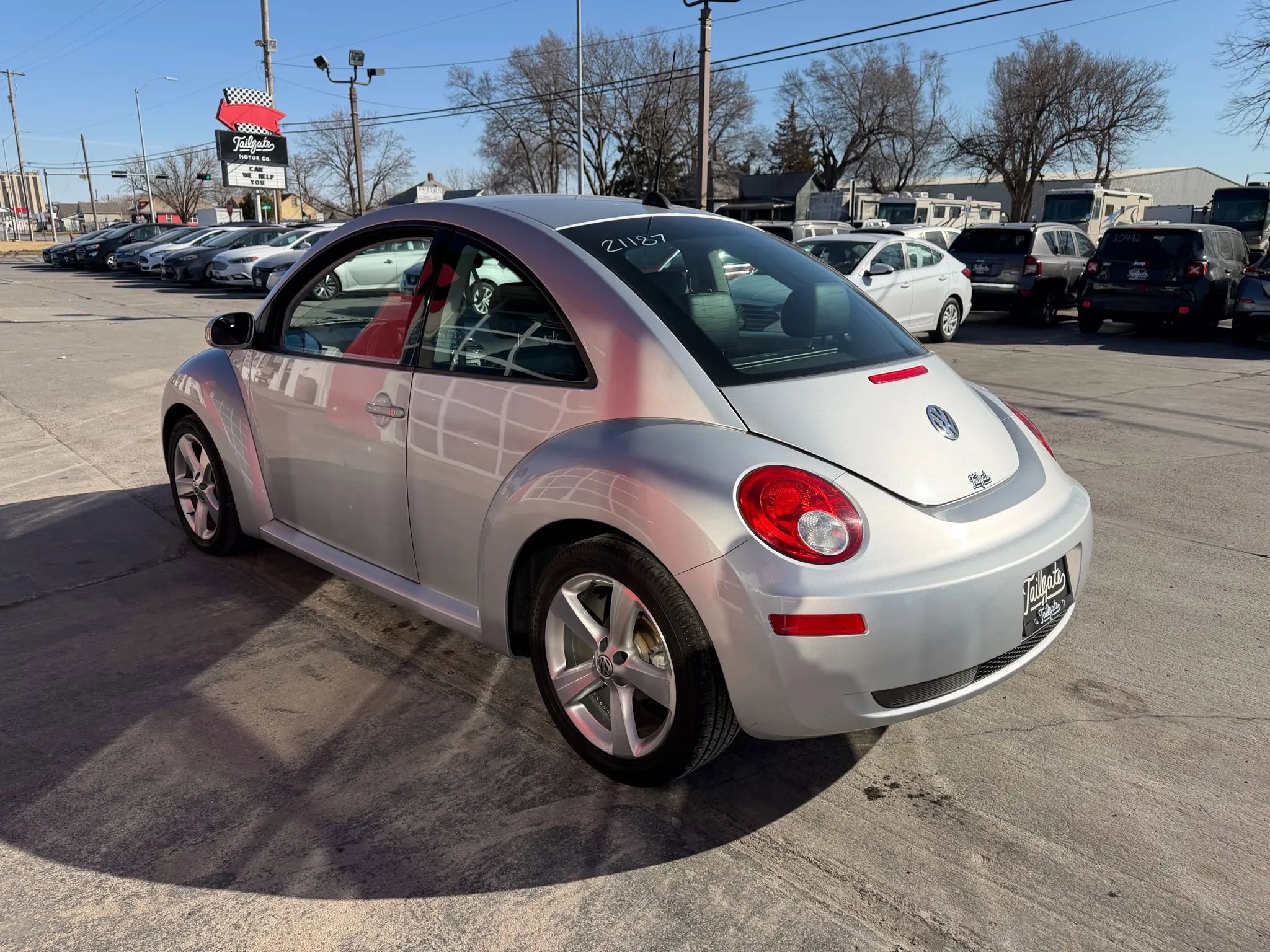 Used 2006 Volkswagen Beetle 2.5 Hatchback 2D image 5