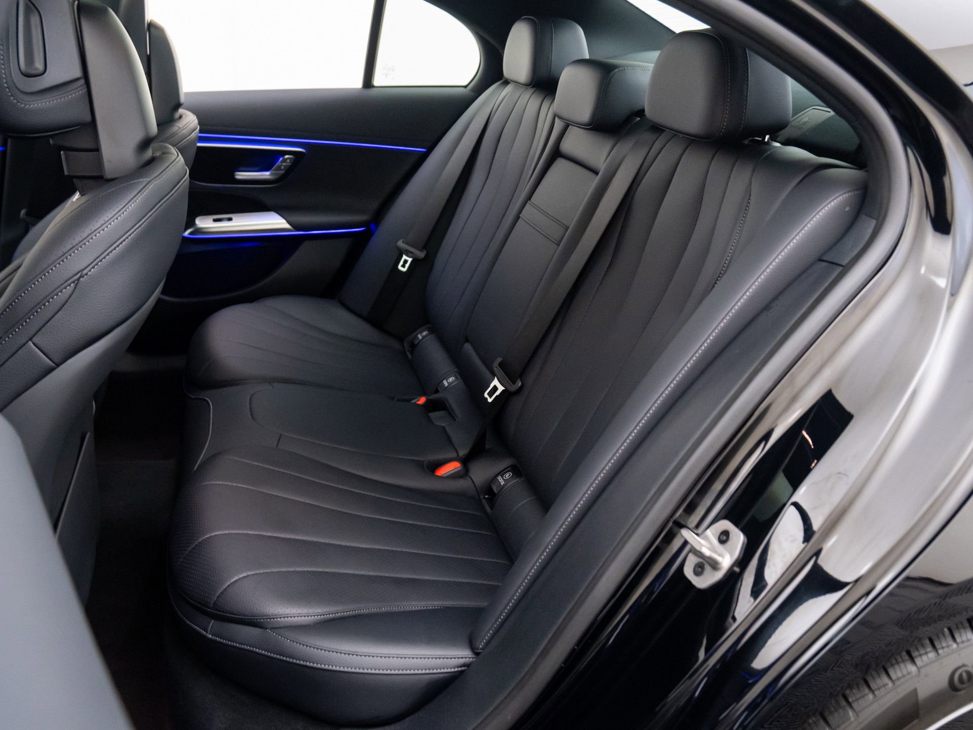 Used 2025 Mercedes-Benz E 450 4MATIC Sedan image 19