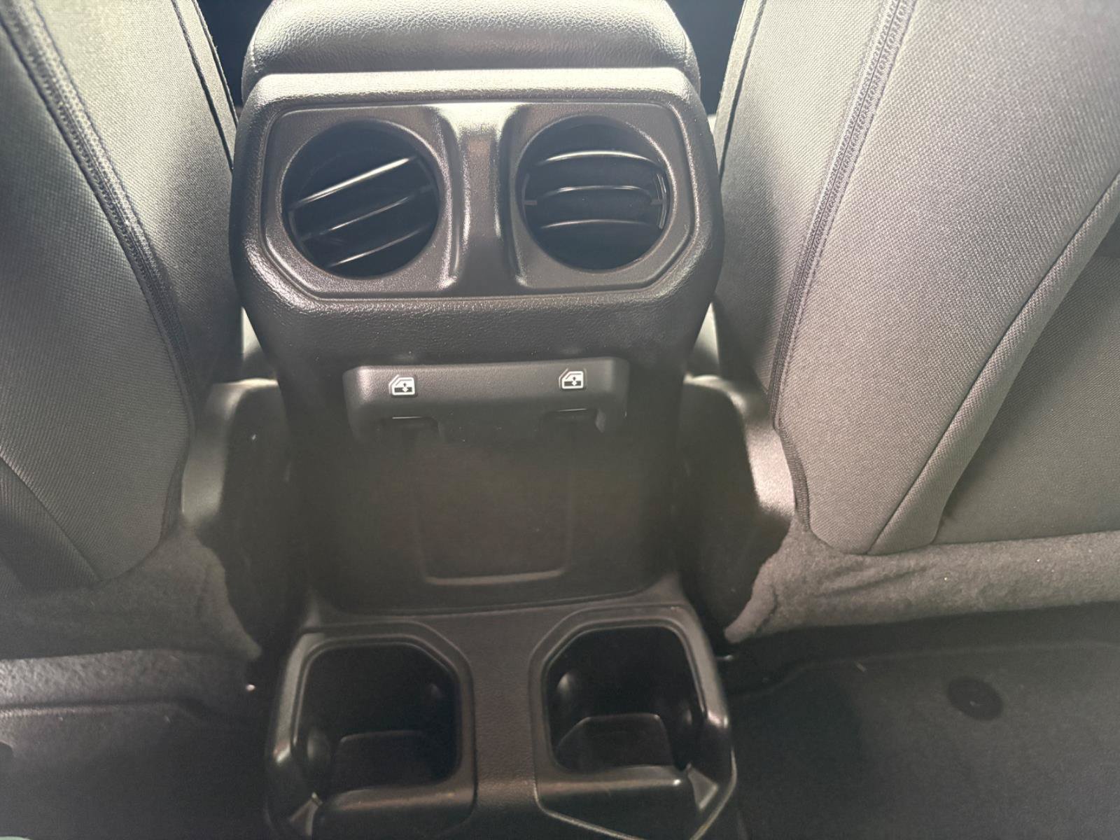 Used 2022 Jeep Wrangler Unlimited Sport AWD/4WD image 19