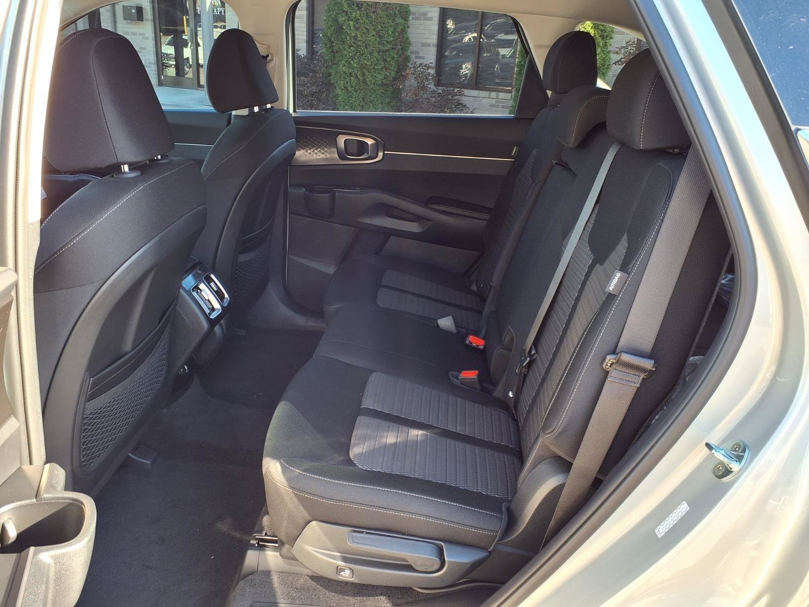 New 2026 Kia Sorento LX FWD image 4