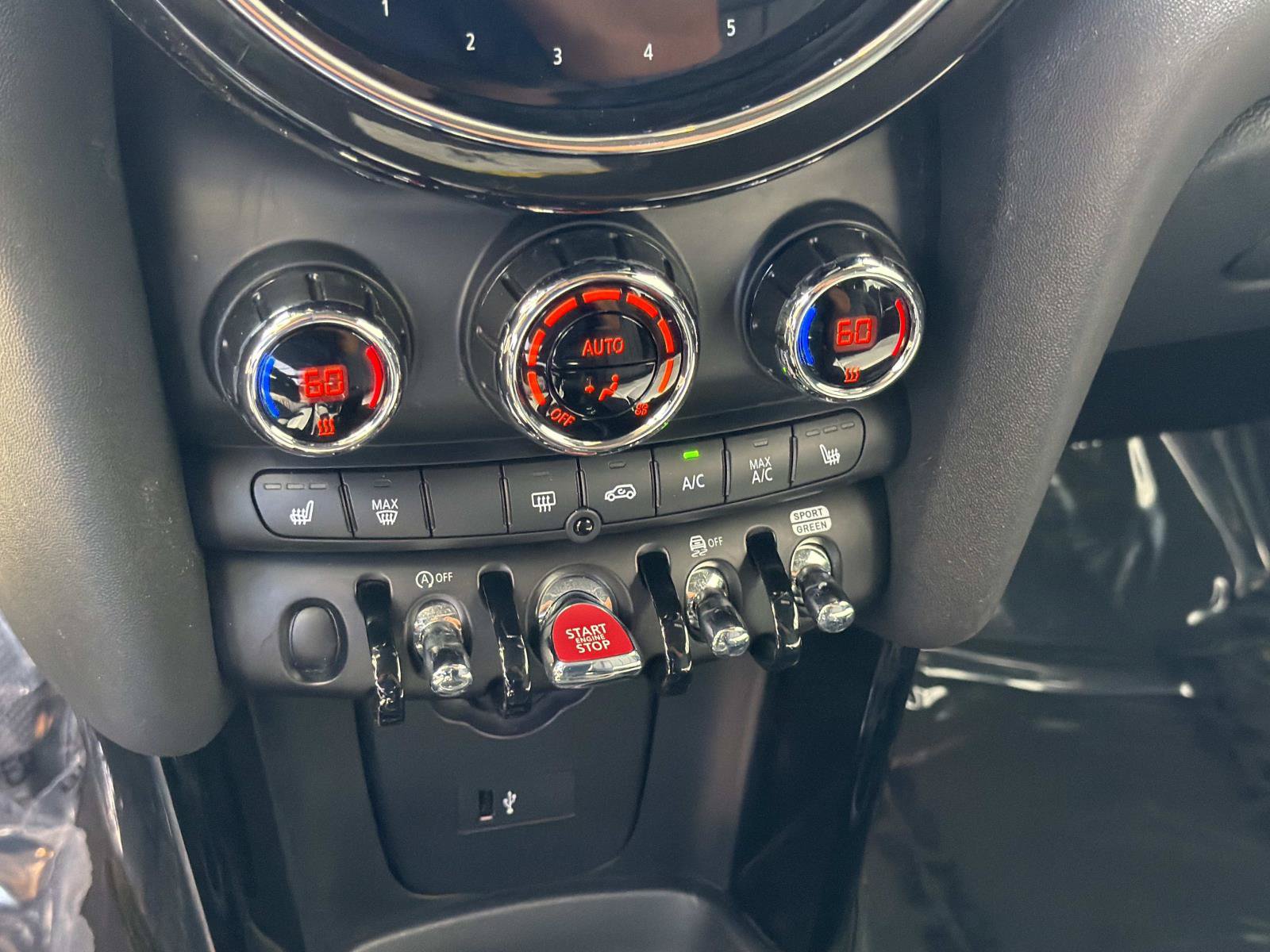 Used 2024 MINI Cooper S w/ Signature Upholstery Package FWD image 21