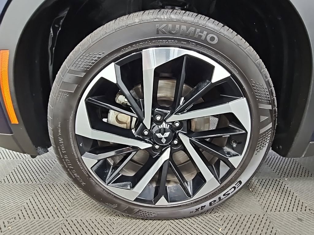 Used 2024 Mitsubishi Outlander SE image 46