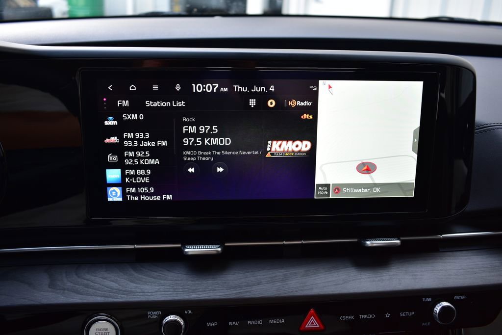 Used 2024 Kia Carnival EX FWD image 39