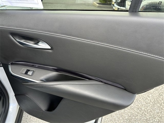 Used 2022 Cadillac XT4 Luxury w/ Cold Weather Package image 39