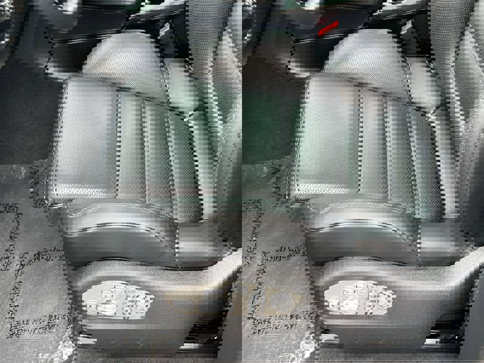 Used 2024 Porsche Macan image 30