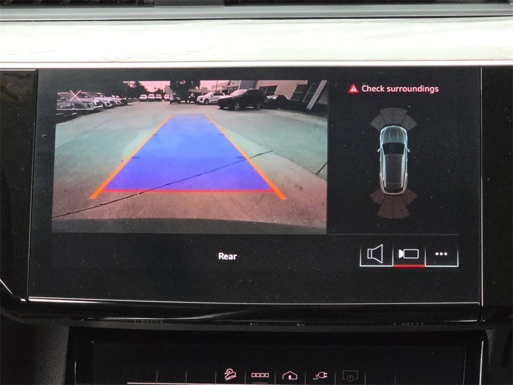 Certified 2024 Audi Q8 e-tron Premium image 30