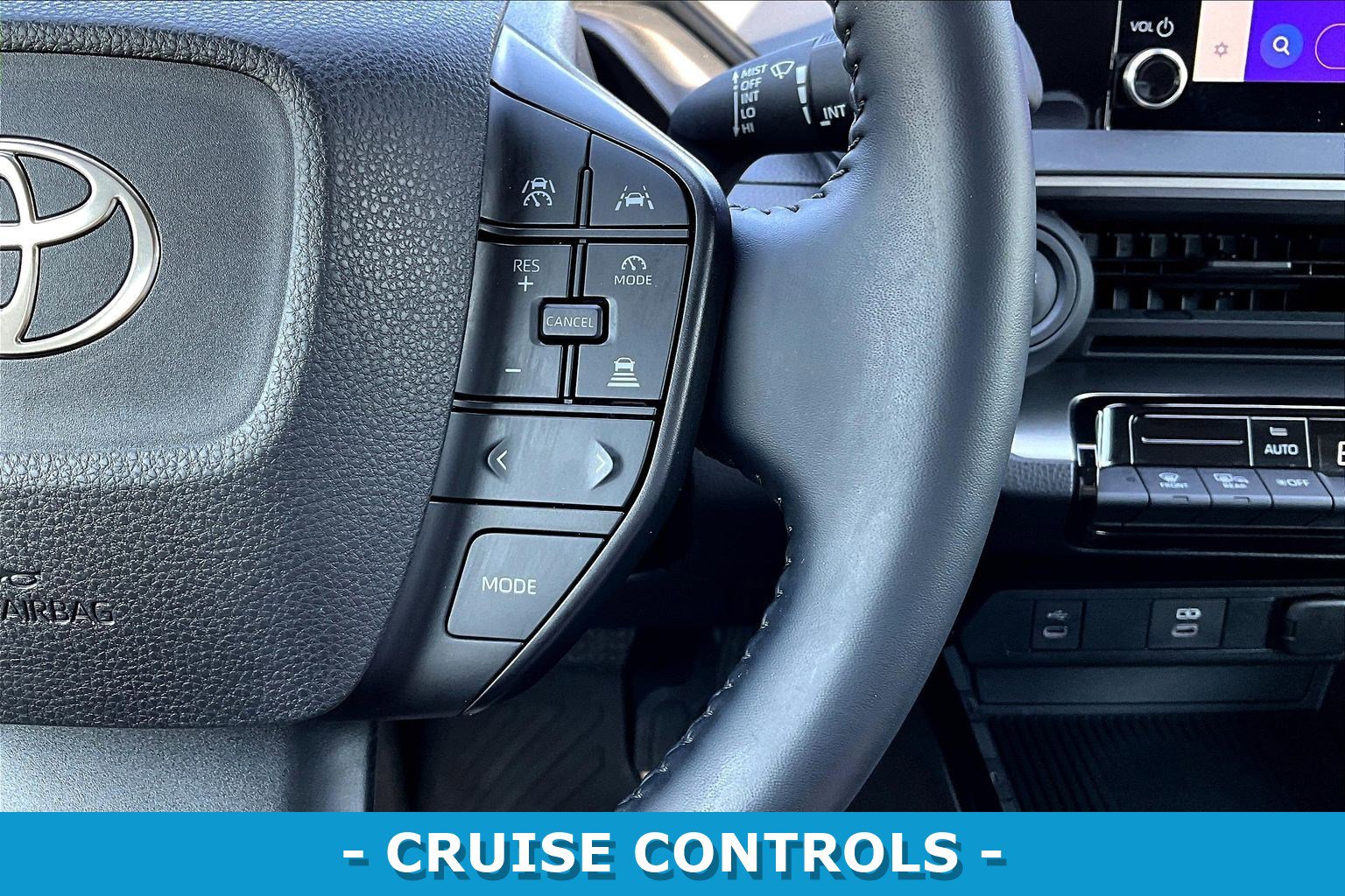 Used 2025 Toyota Prius LE FWD image 12