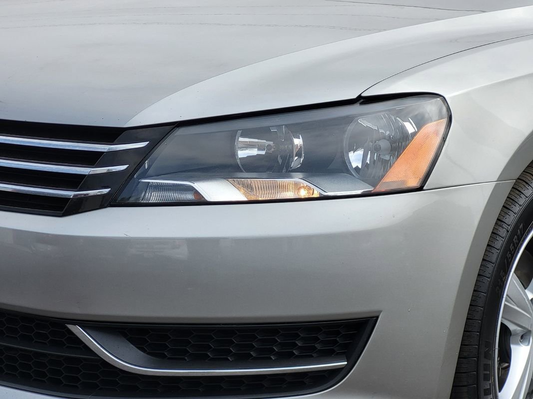 Used 2013 Volkswagen Passat 2.5 SE image 10