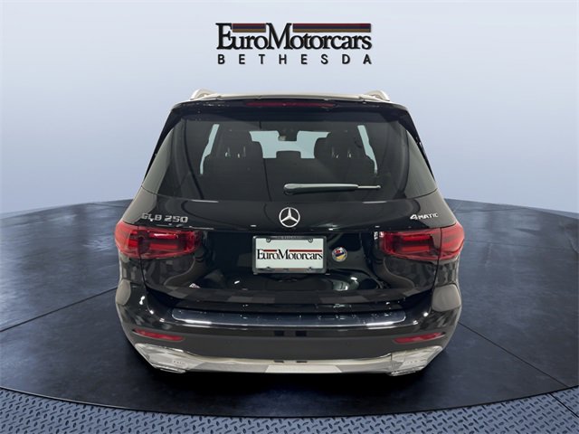 Used 2025 Mercedes-Benz GLB 250 4MATIC image 4