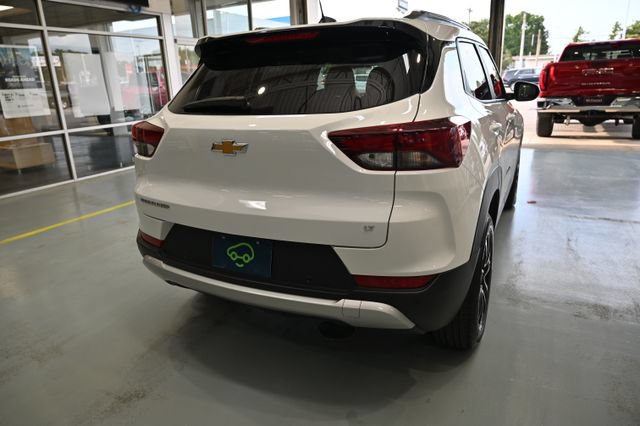 Certified 2025 Chevrolet TrailBlazer LT w/ LT Cold Weather Package FWD image 5