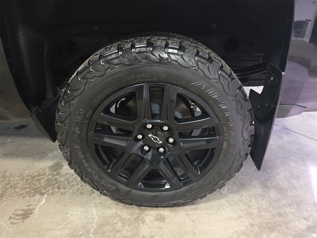 Used 2015 Chevrolet Silverado 1500 LT w/ Midnight Edition image 34