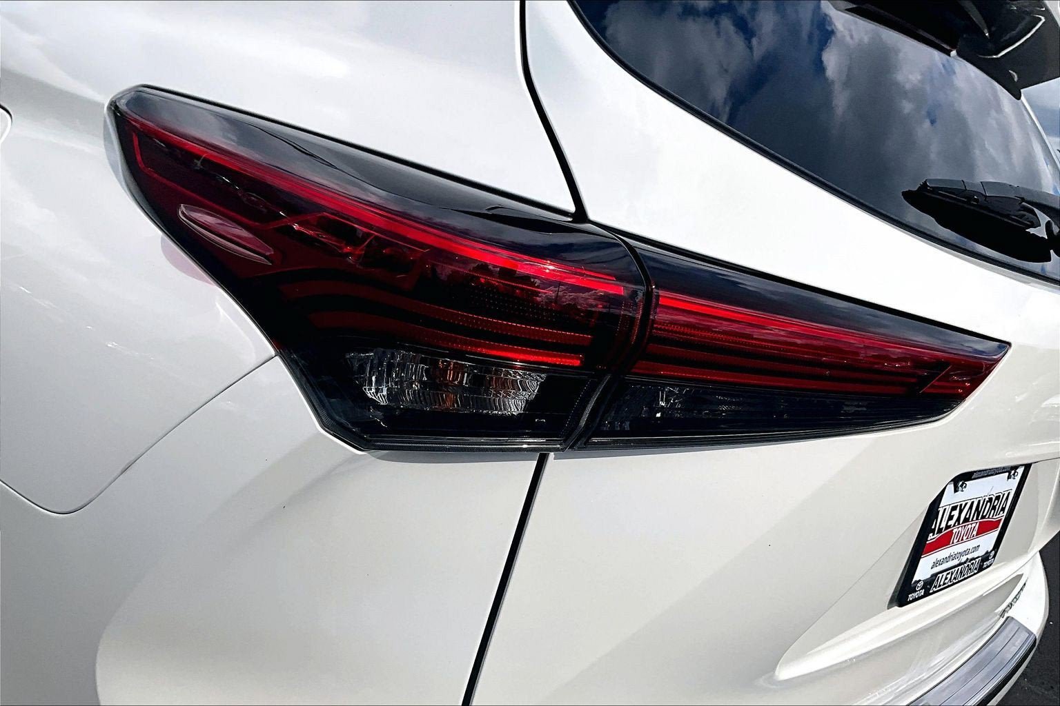 Used 2021 Toyota Highlander Platinum AWD/4WD image 29