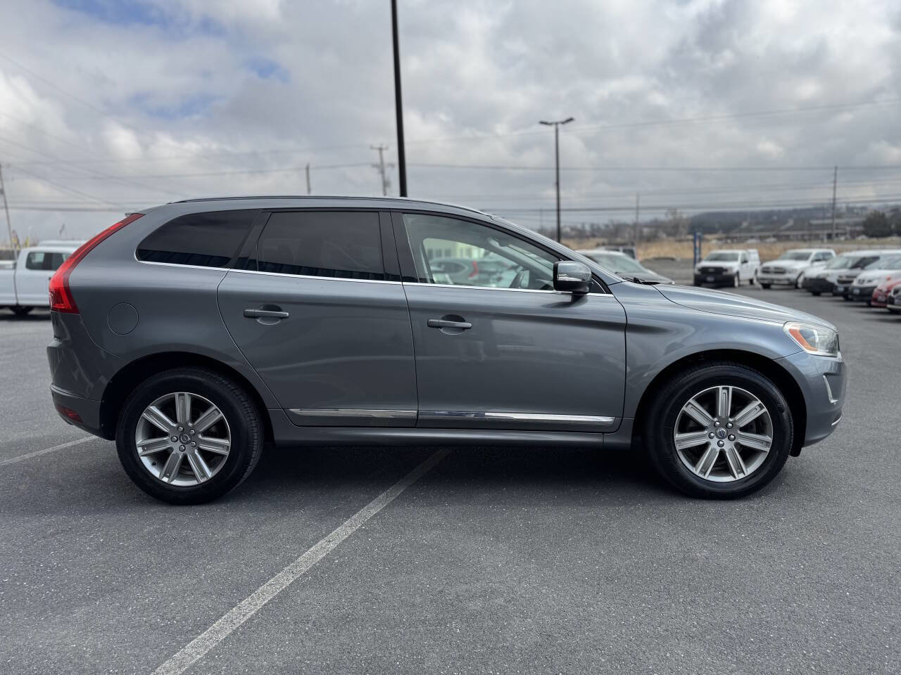 Used 2017 Volvo XC60 T5 Inscription image 43