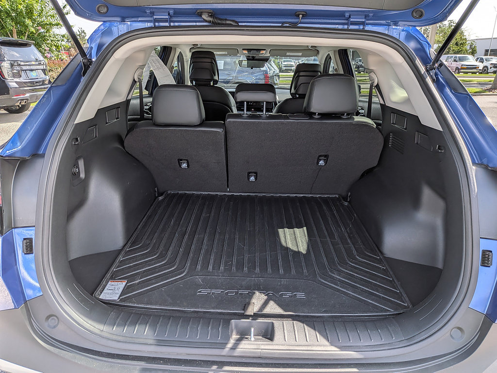 Used 2023 Kia Sportage EX FWD image 12