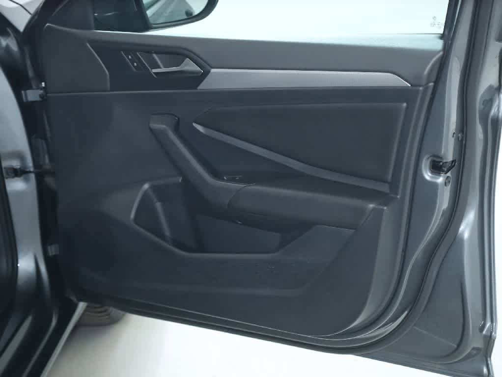 Used 2019 Volkswagen Jetta SE FWD image 32