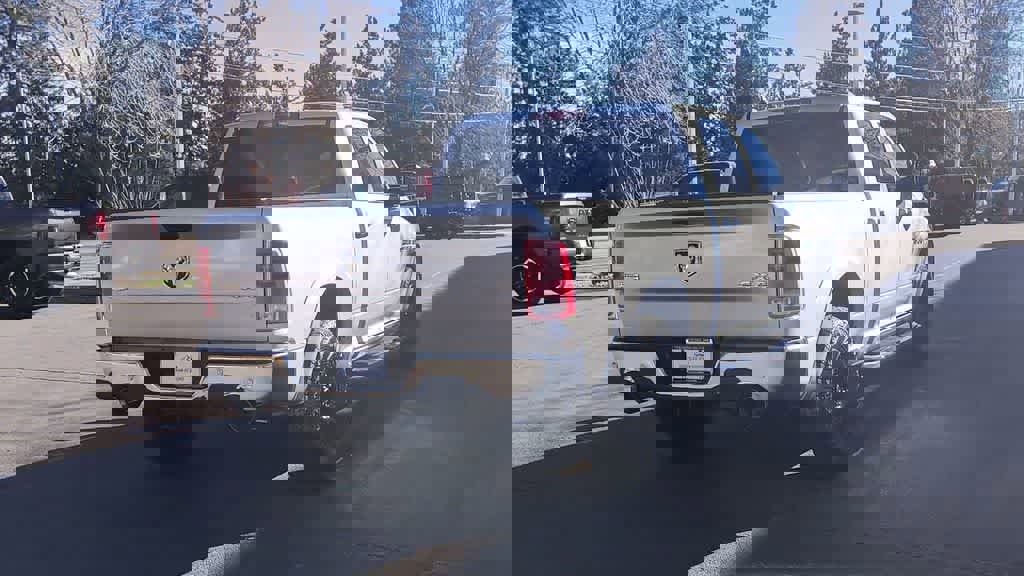 Used 2018 RAM 1500 Laramie w/ Convenience Group image 8