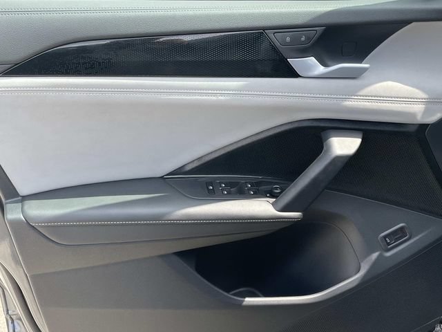 Certified 2026 Volkswagen Tiguan SE w/ Panoramic Sunroof Package FWD image 21
