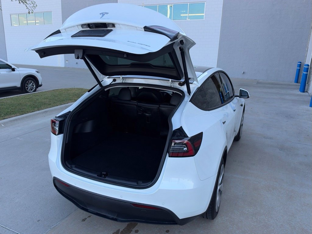 Used 2021 Tesla Model Y Long Range AWD/4WD image 23