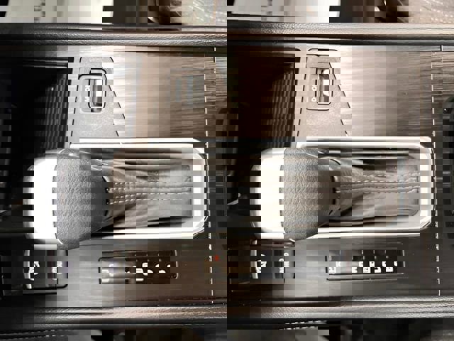 Used 2025 Nissan Kicks SV image 23