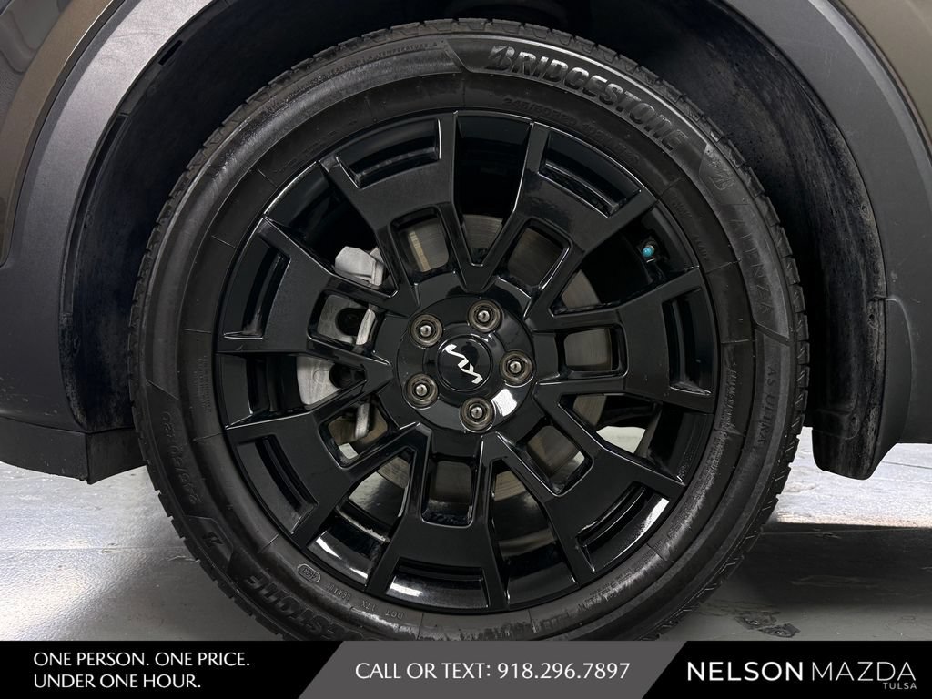 Used 2022 Kia Telluride SX w/ SX Prestige Package AWD/4WD image 11
