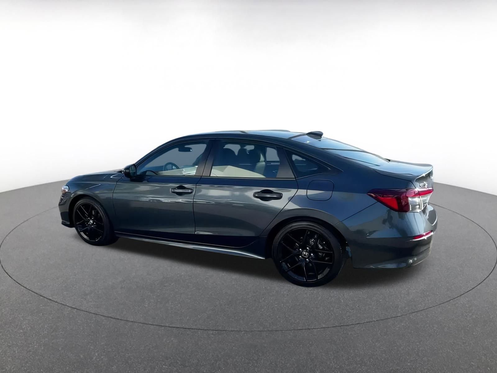 Used 2025 Honda Civic Sport image 9