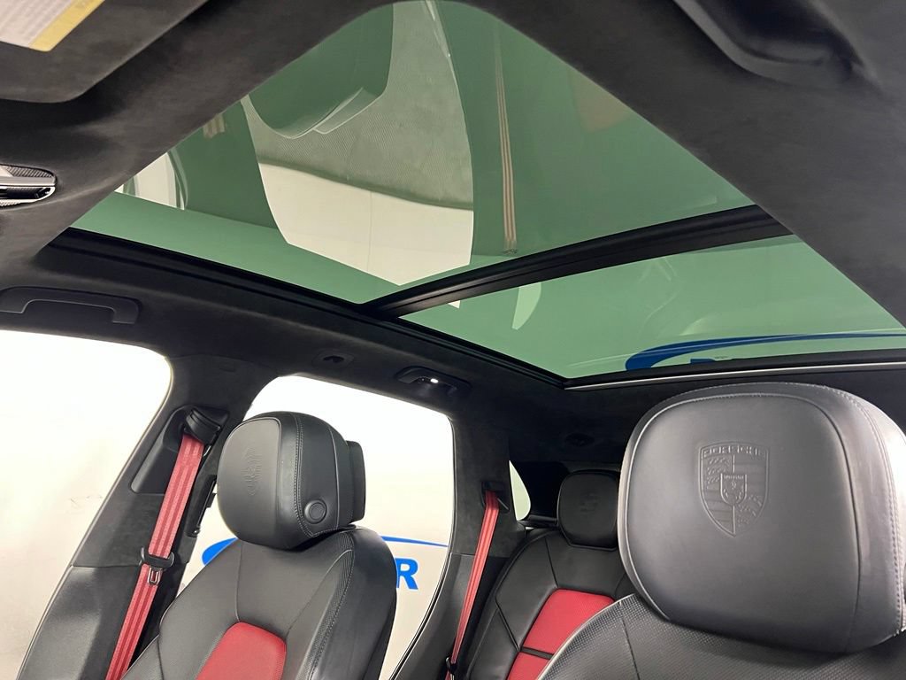 Used 2021 Porsche Cayenne Turbo AWD/4WD image 19