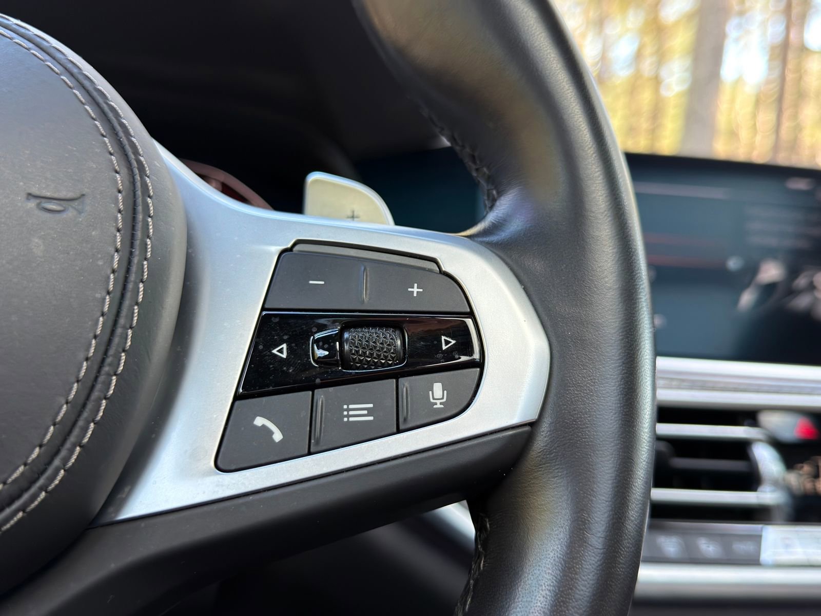 Used 2022 BMW X5 M50i image 26