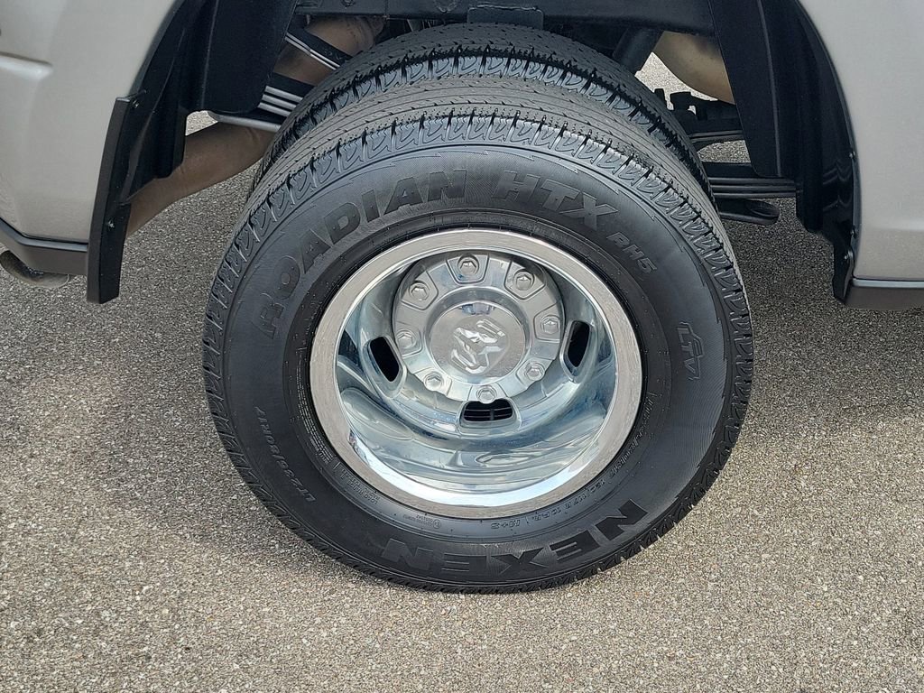 Used 2024 RAM 3500 Tradesman w/ Chrome Appearance Group image 6