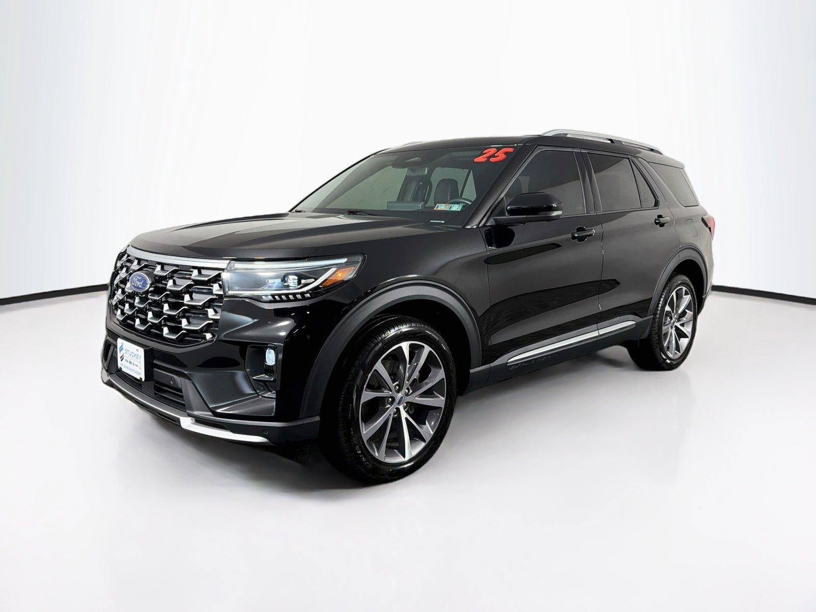 Used 2025 Ford Explorer Platinum w/ Ultimate Package AWD/4WD image 7