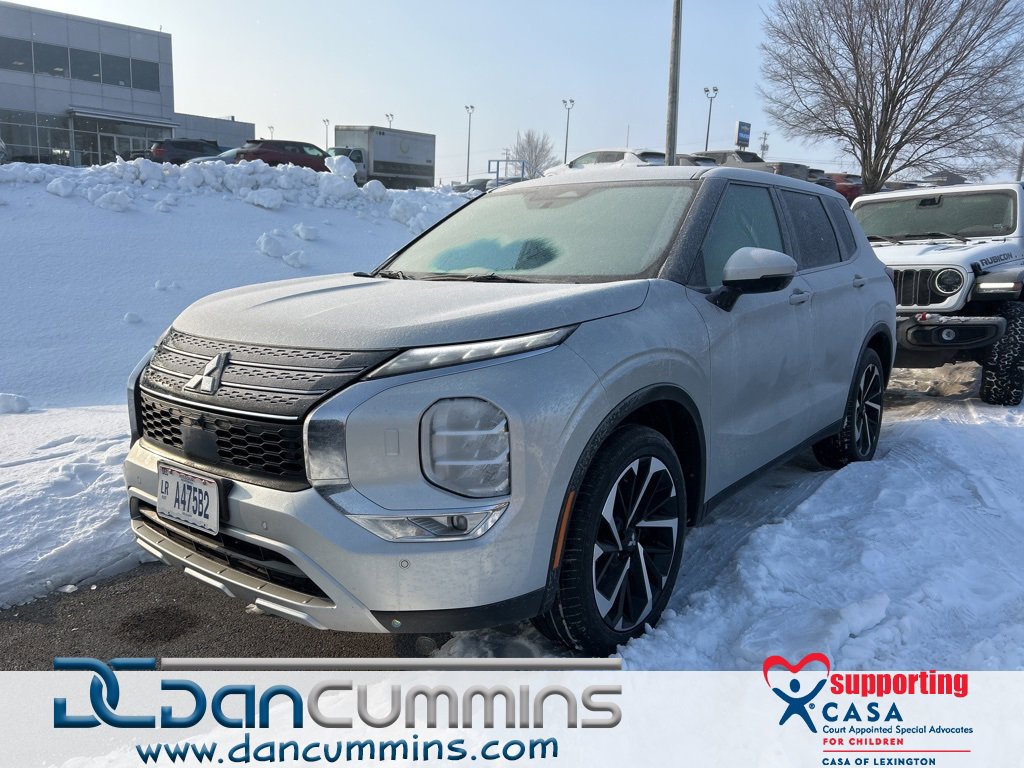 Used 2024 Mitsubishi Outlander SE