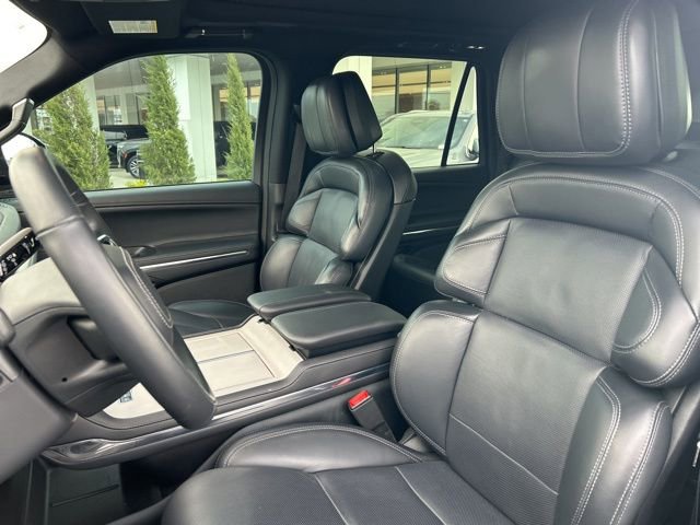 Used 2025 Lincoln Navigator Reserve w/ Jet Appearance Package AWD/4WD image 21