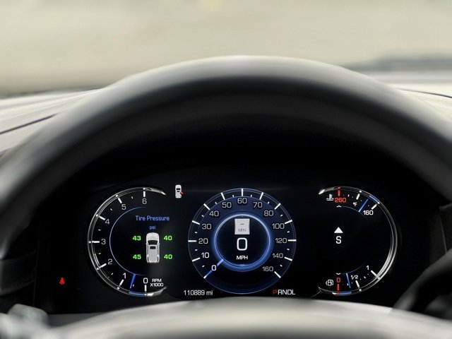 Used 2019 Cadillac Escalade ESV Platinum image 40